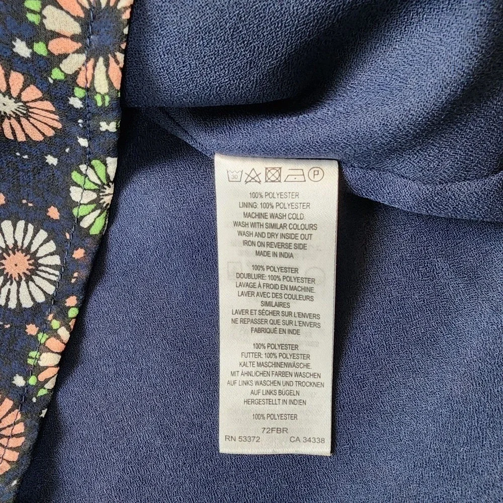 French Connection Womens Size 10 Navy Floral Print Short Sleeve Shirt